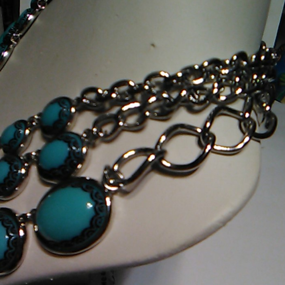 Nwt Faux Turquoise Blue Necklace - Picture 2 of 10